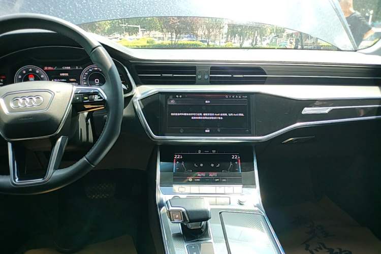 Used Audi A6L 2021 45 TFSI Prestige Elegant Edition Audio And AC Panel