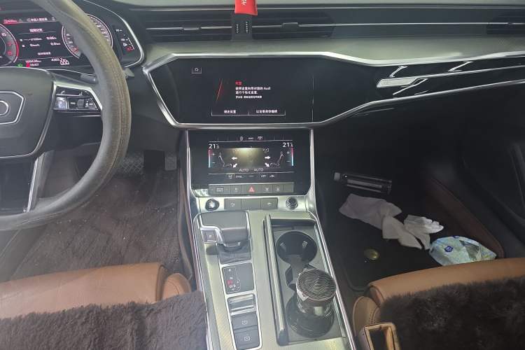 Used Audi A6L 2021 40 TFSI Luxury Prestige Edition Audio And AC Panel