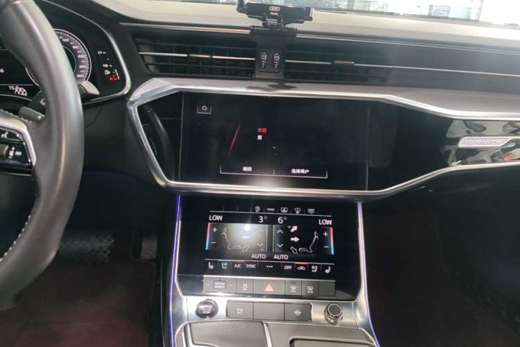 Used Audi A6L 2021 55 TFSI quattro Flagship Dynamic Model Audio And AC Panel