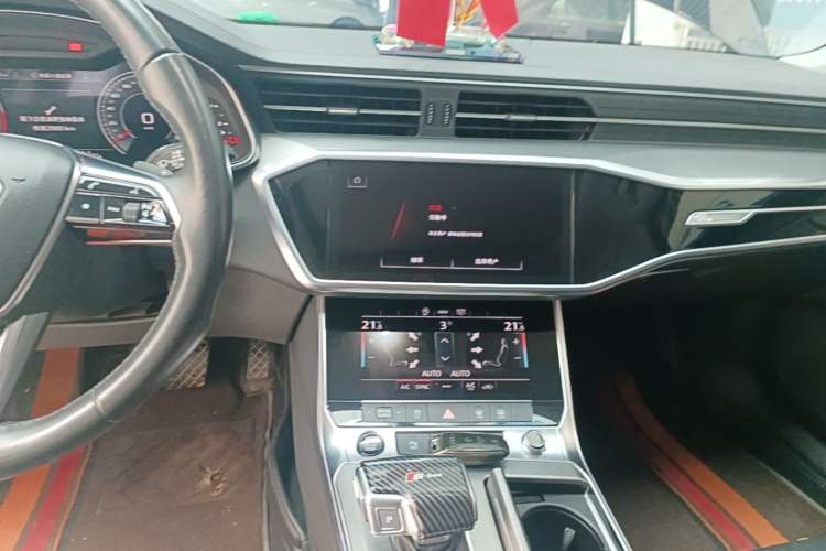 Used Audi A6L 2021 40 TFSI Luxury Prestige Edition Audio And AC Panel