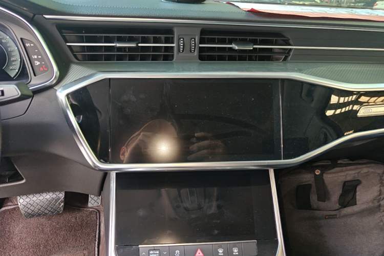 Used Audi A6L 2021 40 TFSI Luxury Prestige Edition Audio And AC Panel