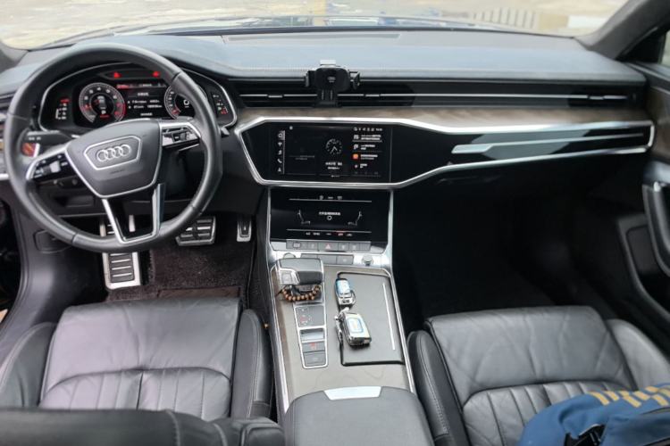 Used Audi A6L 2021 40 TFSI Luxury Prestige Edition Center Console