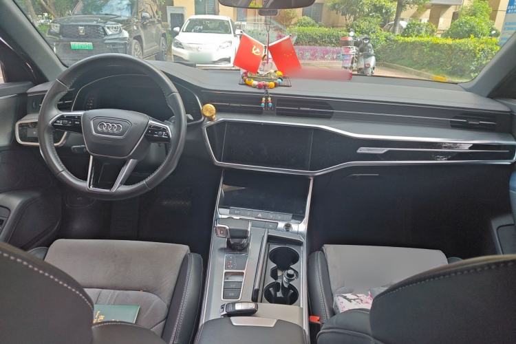 Used Audi A6L 2021 40 TFSI Luxury Dynamic Edition Center Console