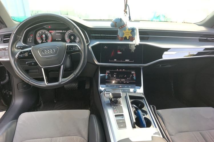Used Audi A6L 2021 40 TFSI Luxury Dynamic Edition Center Console