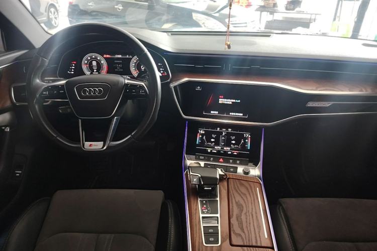 Used Audi A6L 2021 40 TFSI Luxury Dynamic Edition Center Console