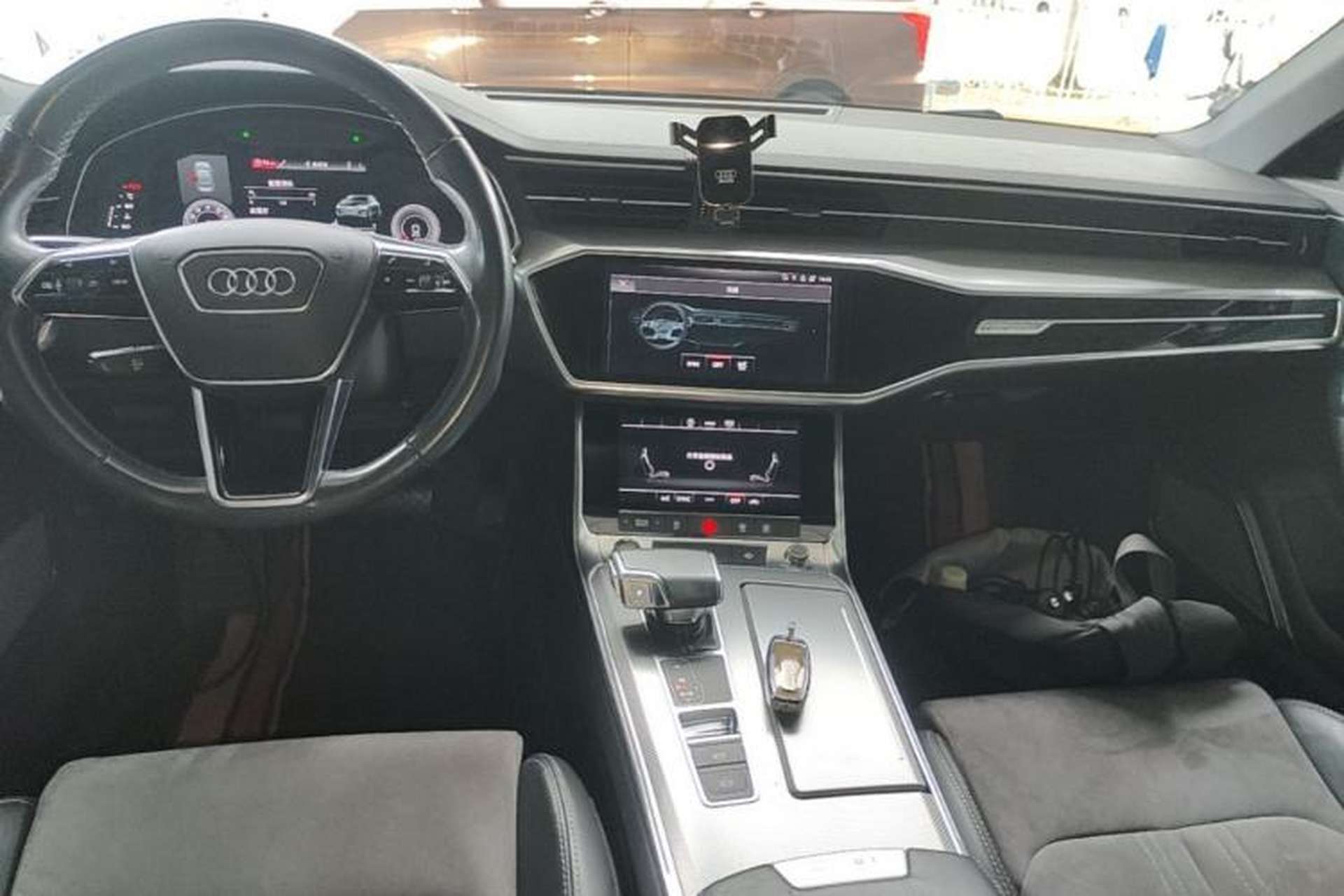 Used Audi A6L 2021 40 TFSI Luxury Dynamic Edition Center Console