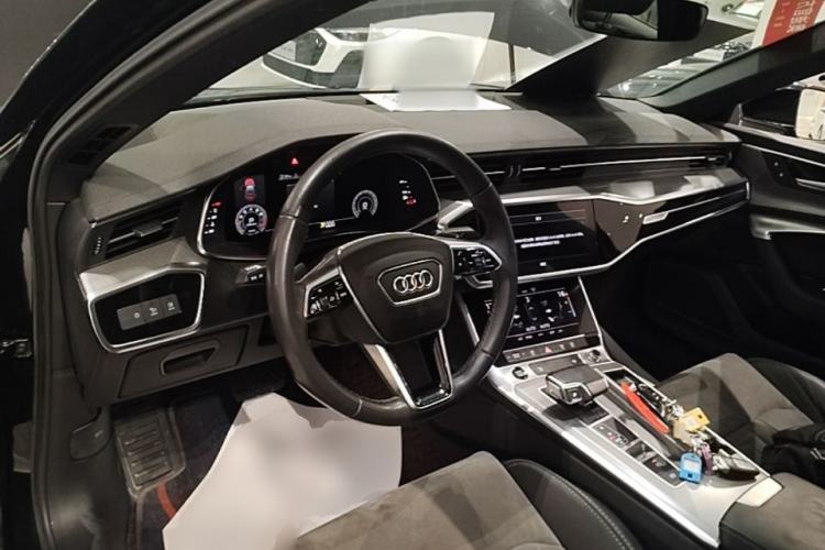 Used Audi A6L 2021 40 TFSI Luxury Dynamic Edition Center Console