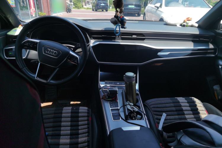 Used Audi A6L 2021 40 TFSI Luxury Dynamic Edition Center Console