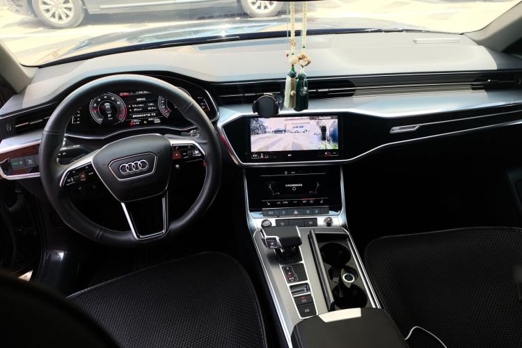 Used Audi A6L 2021 45 TFSI Enjoy Life Edition Center Console