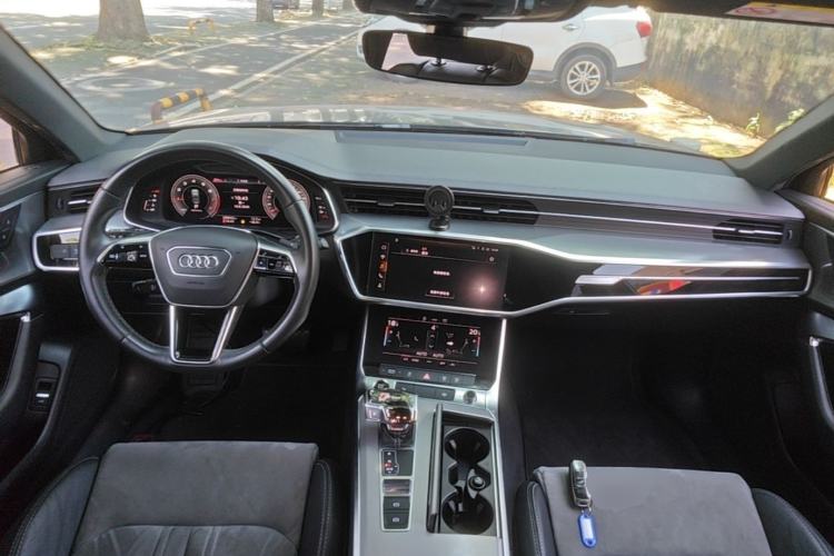 Used Audi A6L 2021 40 TFSI Luxury Dynamic Edition Center Console