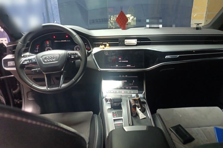 Used Audi A6L 2021 40 TFSI Luxury Dynamic Edition Center Console