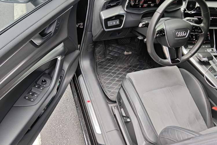 Used Audi A6L 2021 40 TFSI Luxury Dynamic Edition Driver Seat