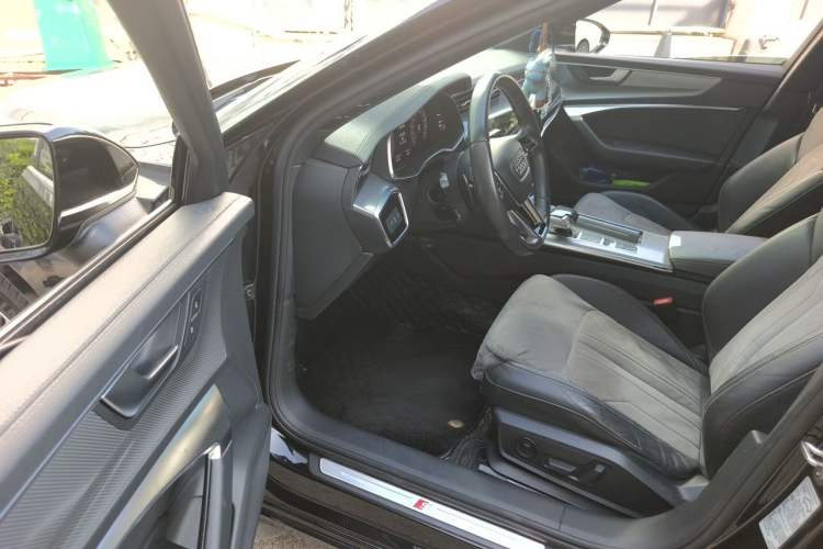 Used Audi A6L 2021 40 TFSI Luxury Dynamic Edition Driver Seat