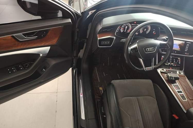 Used Audi A6L 2021 40 TFSI Luxury Dynamic Edition Driver Seat