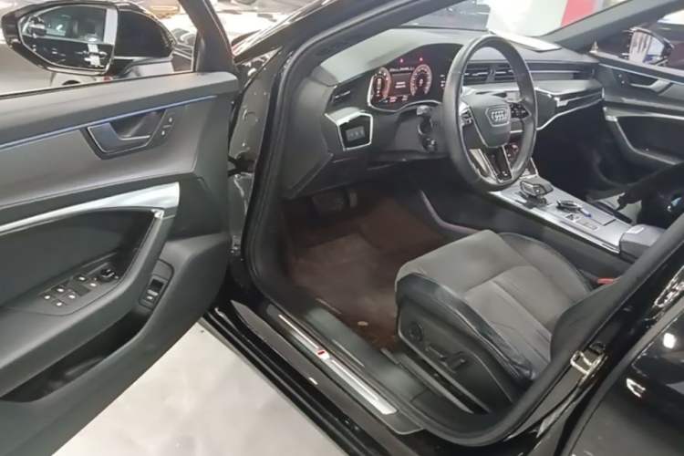 Used Audi A6L 2021 40 TFSI Luxury Dynamic Edition Driver Seat
