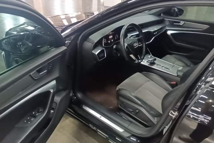 Used Audi A6L 2021 40 TFSI Luxury Dynamic Edition Driver Seat