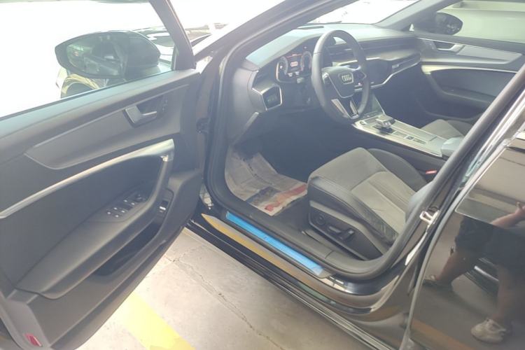 Used Audi A6L 2021 40 TFSI Luxury Dynamic Edition Driver Seat