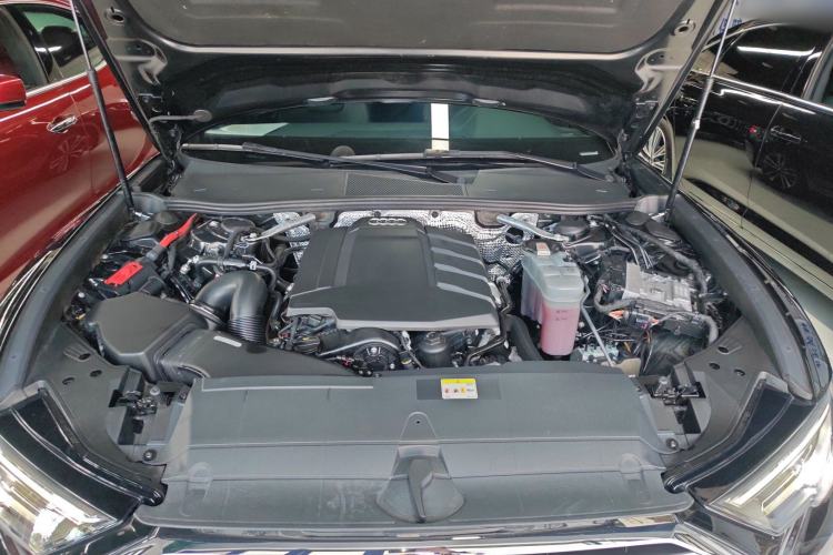 Used Audi A6L 2021 40 TFSI Luxury Dynamic Edition Engine Bay