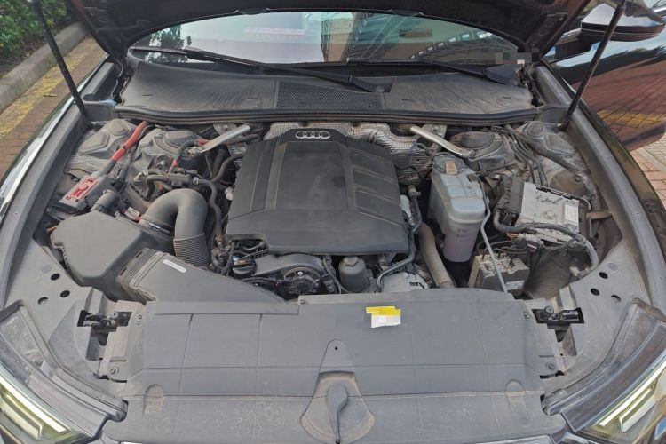 Used Audi A6L 2021 40 TFSI Luxury Dynamic Edition Engine Bay