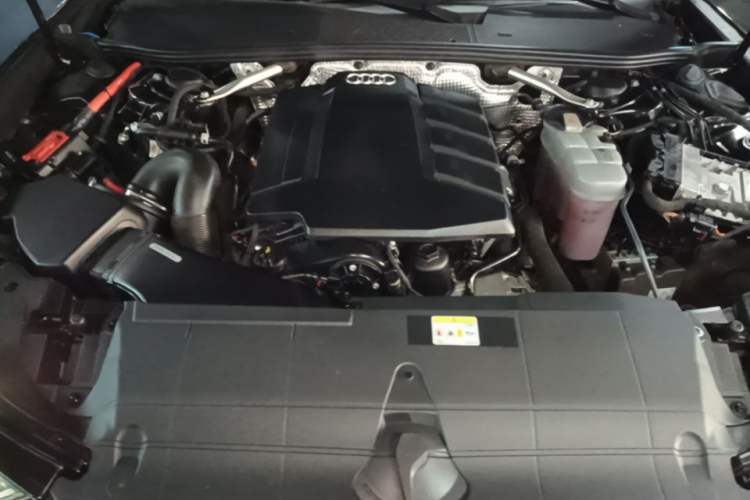 Used Audi A6L 2021 40 TFSI Luxury Prestige Edition Engine Bay