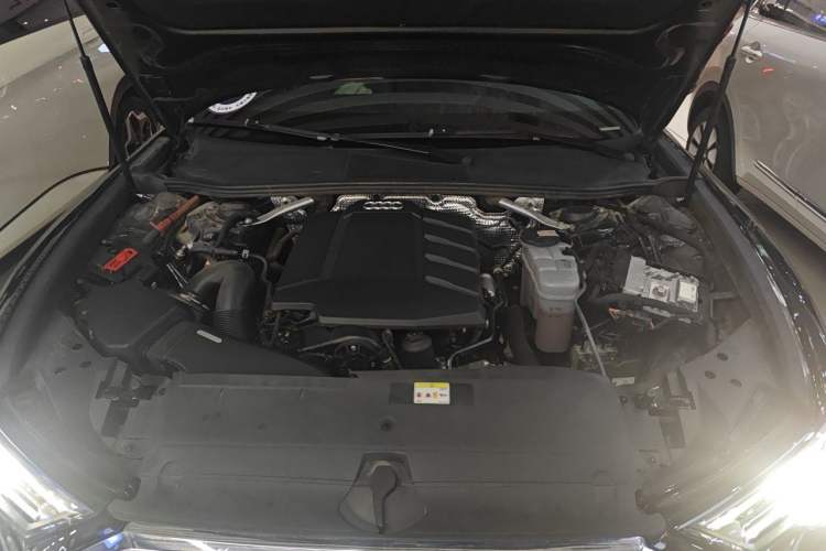Used Audi A6L 2021 40 TFSI Luxury Prestige Edition Engine Bay