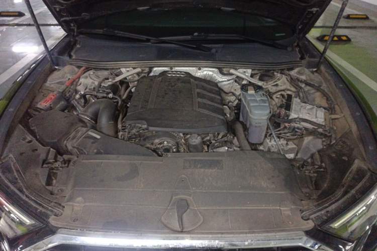 Used Audi A6L 2021 40 TFSI Luxury Dynamic Edition Engine Bay