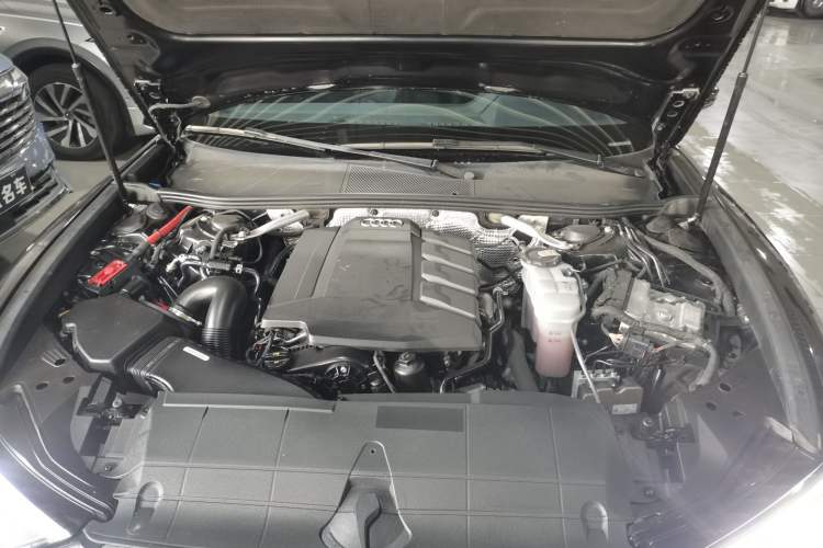 Used Audi A6L 2021 40 TFSI Luxury Dynamic Edition Engine Bay