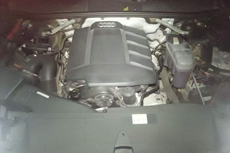 Used Audi A6L 2021 40 TFSI Luxury Dynamic Edition Engine Bay