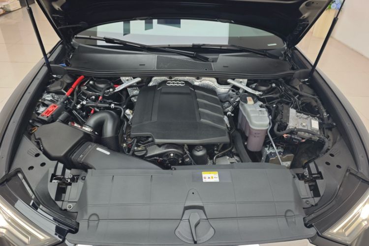 Used Audi A6L 2021 40 TFSI Luxury Prestige Edition Engine Bay