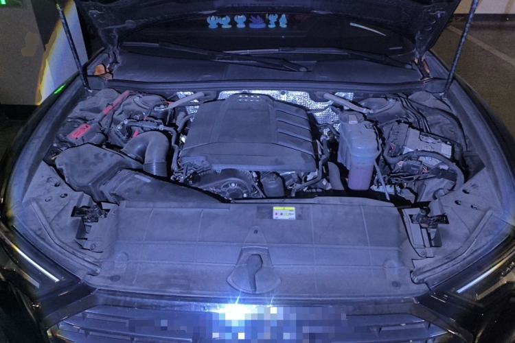 Used Audi A6L 2021 40 TFSI Luxury Dynamic Edition Engine Bay
