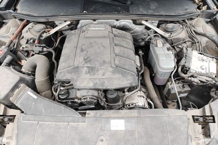 Used Audi A6L 2021 40 TFSI Luxury Dynamic Edition Engine Bay