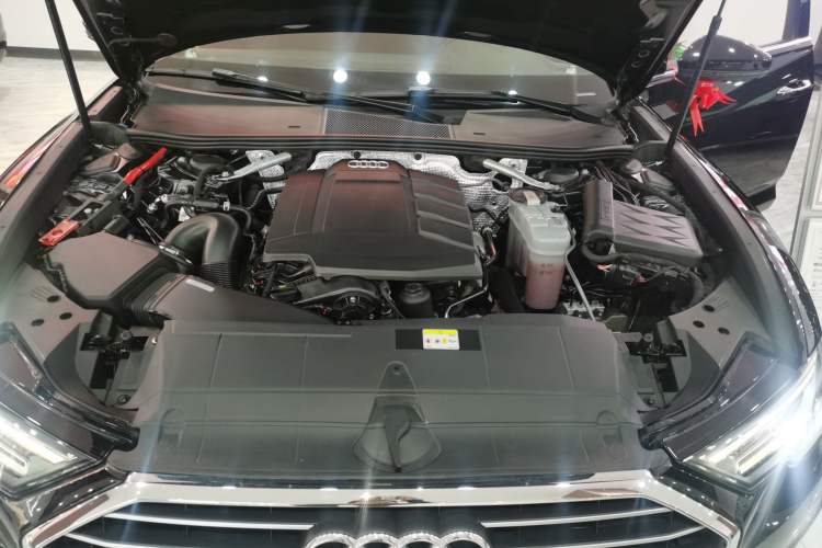 Used Audi A6L 2021 40 TFSI Luxury Dynamic Edition Engine Bay
