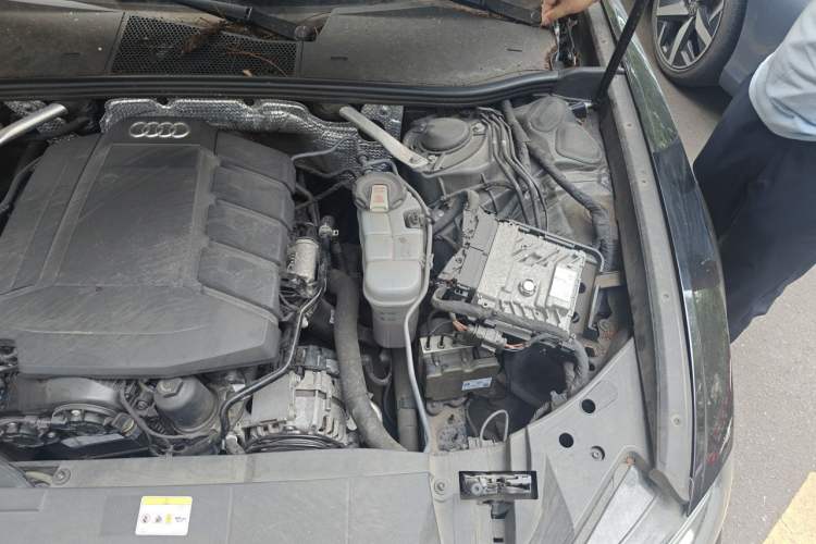 Used Audi A6L 2021 40 TFSI Luxury Dynamic Edition Engine Bay Left