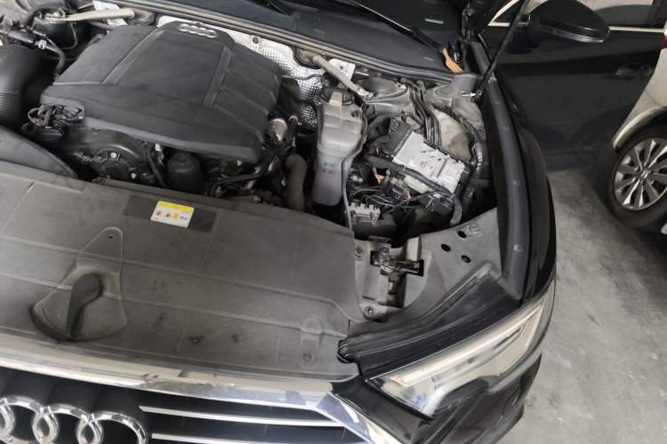 Used Audi A6L 2021 40 TFSI Luxury Dynamic Edition Engine Bay Left