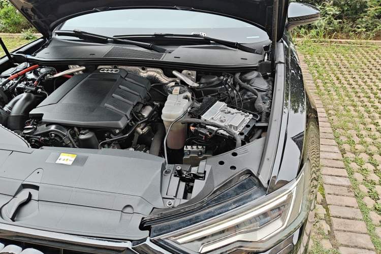 Used Audi A6L 2021 45 TFSI Prestige Dynamic Edition Engine Bay Left