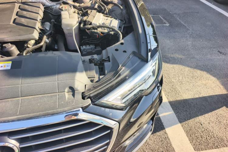 Used Audi A6L 2021 40 TFSI Luxury Dynamic Edition Engine Bay Left