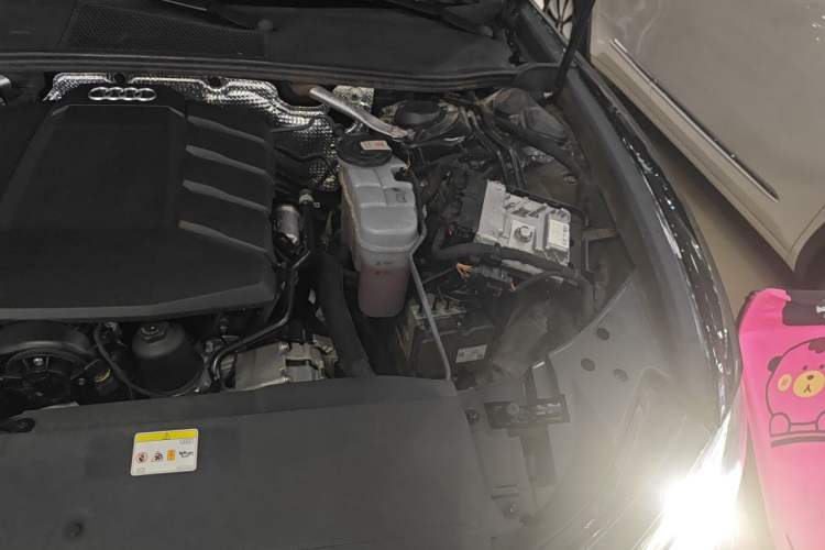 Used Audi A6L 2021 40 TFSI Luxury Prestige Edition Engine Bay Left
