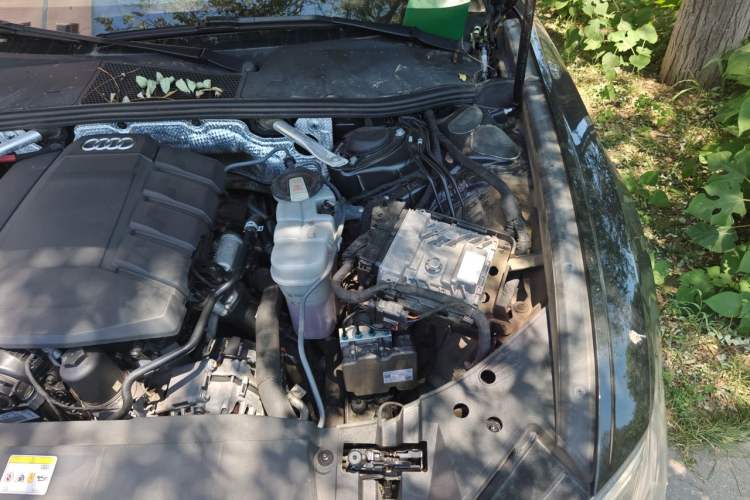 Used Audi A6L 2021 40 TFSI Luxury Prestige Edition Engine Bay Left