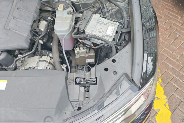 Used Audi A6L 2021 45 TFSI Enjoy Life Edition Engine Bay Left
