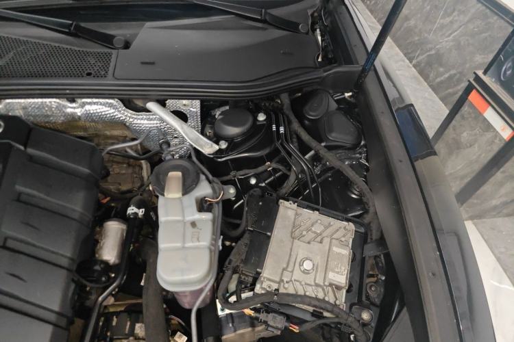 Used Audi A6L 2021 45 TFSI Prestige Elegant Edition Engine Bay Left