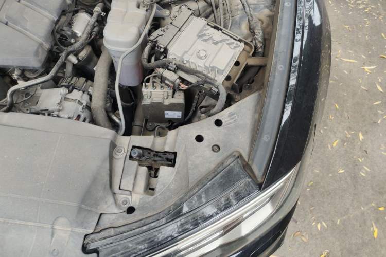 Used Audi A6L 2021 40 TFSI Luxury Dynamic Edition Engine Bay Left
