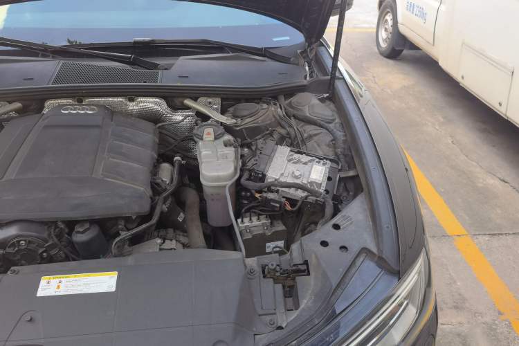Used Audi A6L 2021 45 TFSI Prestige Elegant Edition Engine Bay Left
