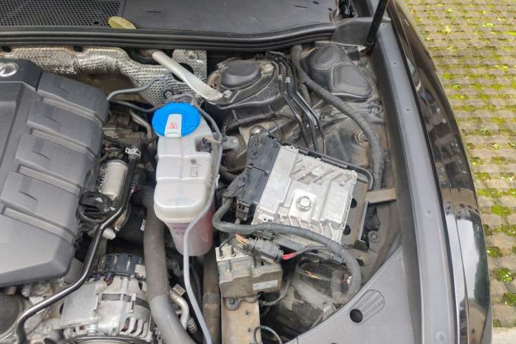 Used Audi A6L 2021 40 TFSI Luxury Dynamic Edition Engine Bay Left