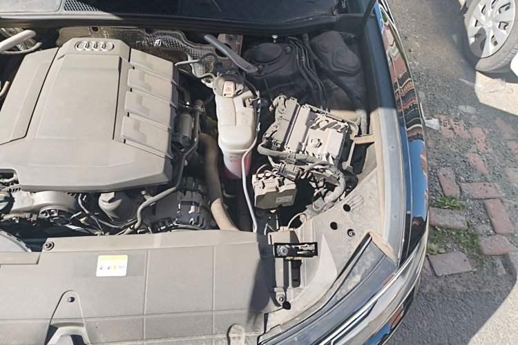 Used Audi A6L 2021 40 TFSI Luxury Dynamic Edition Engine Bay Left