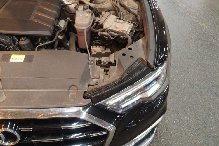 Used Audi A6L 2021 40 TFSI Luxury Dynamic Edition Engine Bay Left