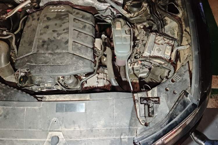 Used Audi A6L 2021 45 TFSI Prestige Elegant Edition Engine Bay Left