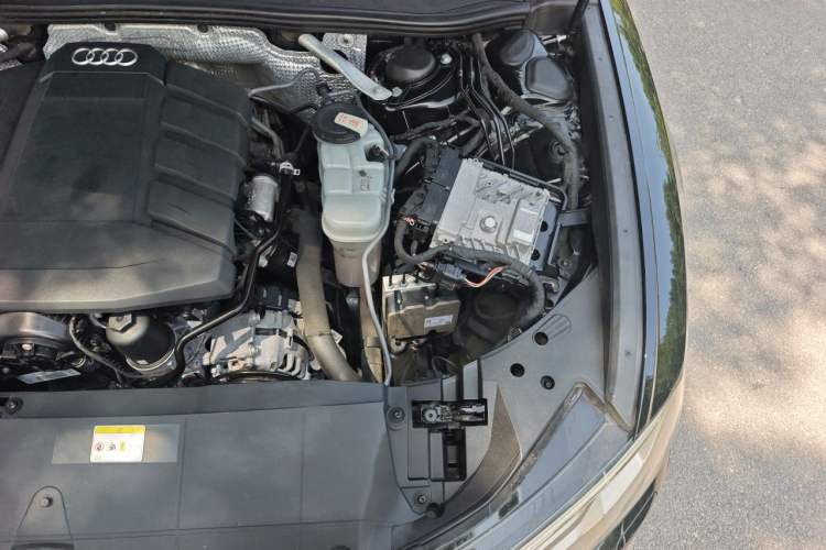 Used Audi A6L 2021 45 TFSI Prestige Dynamic Edition Engine Bay Left