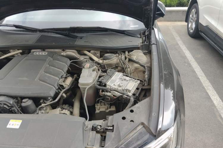 Used Audi A6L 2021 45 TFSI Prestige Elegant Edition Engine Bay Left