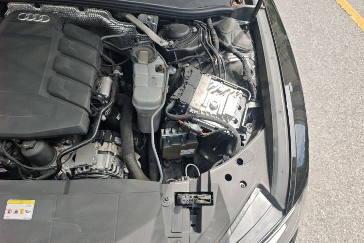 Used Audi A6L 2021 40 TFSI Luxury Dynamic Edition Engine Bay Left