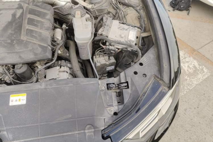 Used Audi A6L 2021 40 TFSI Luxury Dynamic Edition Engine Bay Left